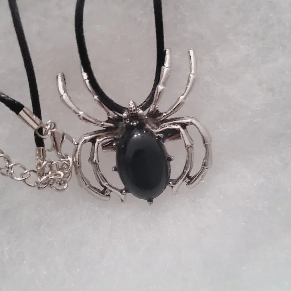 Gothic Black Widow Spider 18-20